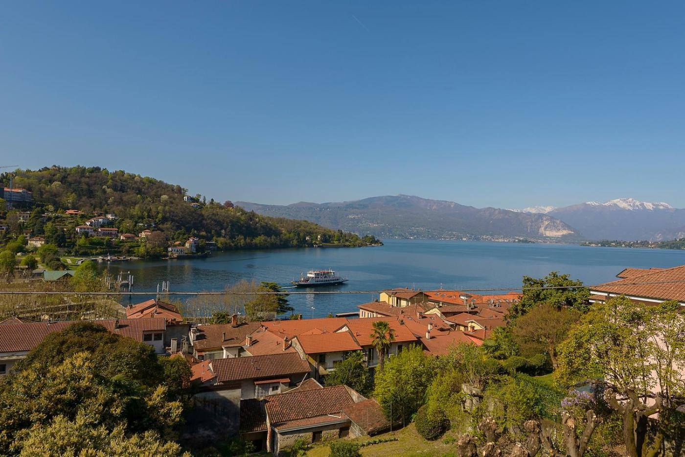 Appartamenti I Fiori Del Lago Лавено Екстериор снимка